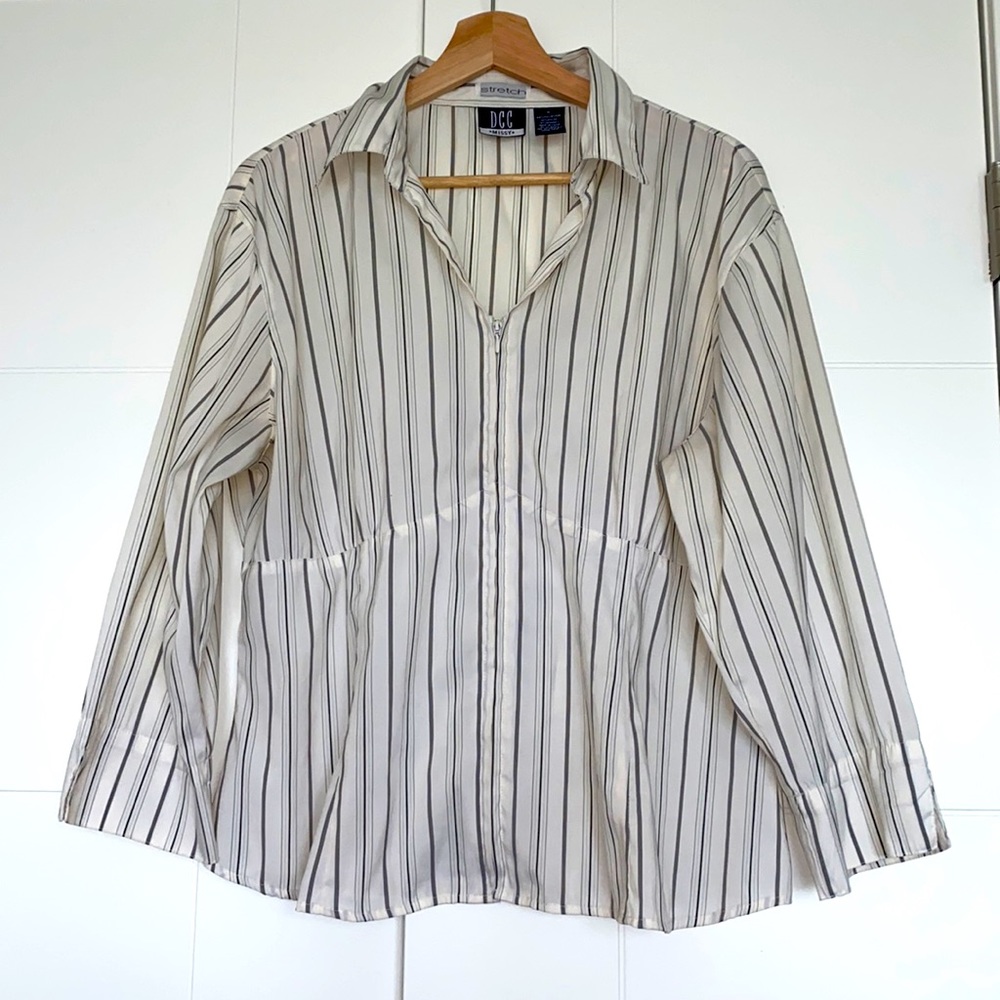 Stretch DCC Missy Womenswear Top White/Grey Color Size XL